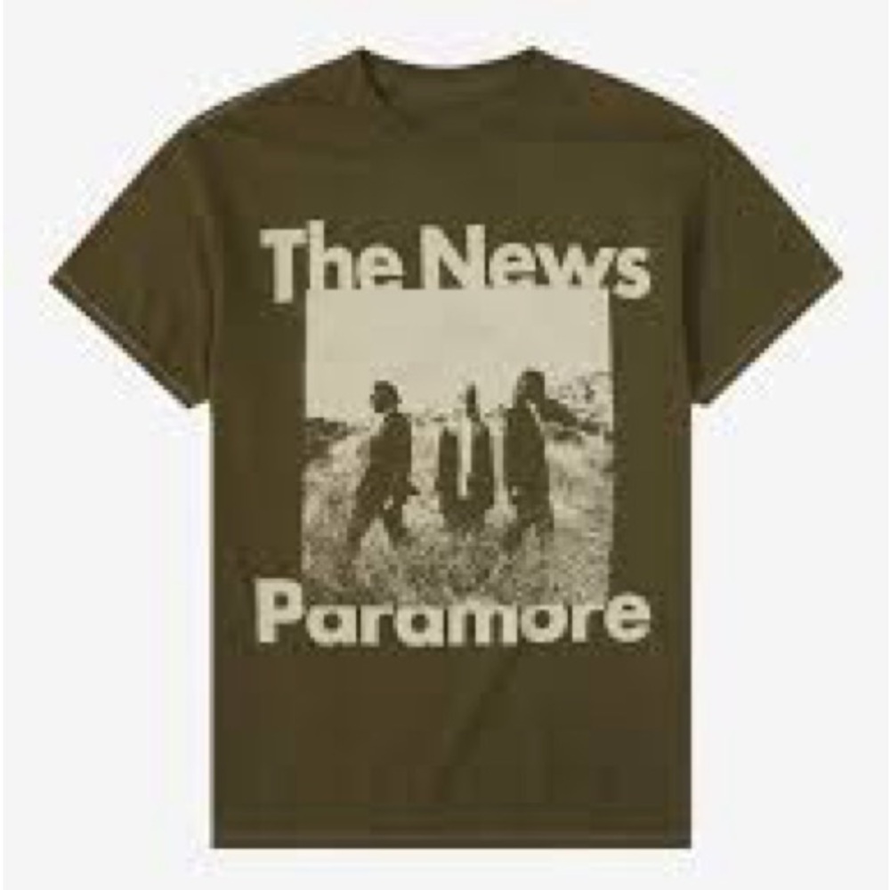 Paramore The News Pigment Wash T-Shirt Size Medium NEW Hayley Williams